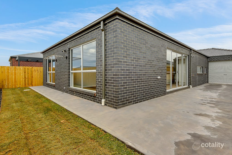 Property photo of 27 Cardamon Avenue Mickleham VIC 3064