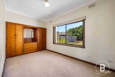 Property photo of 30 Dover Street Wendouree VIC 3355