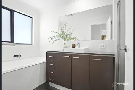 Property photo of 17 Nammoona Road Colebee NSW 2761