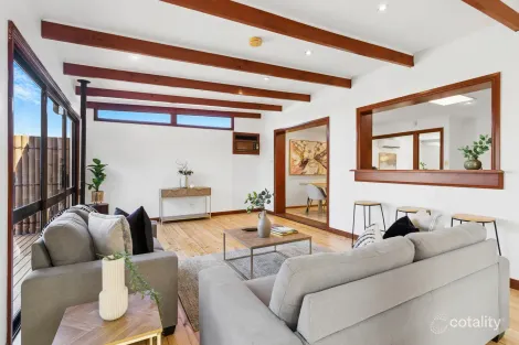 Property photo of 14 Jarrad Road Happy Valley SA 5159