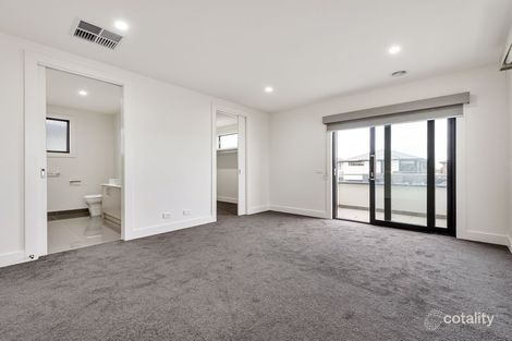 Property photo of 64 Chi Avenue Keysborough VIC 3173