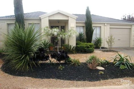 66 Grampians Way, Caroline Springs, VIC 3023