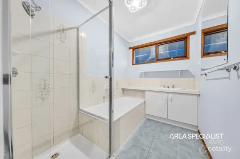 Property photo of 6 Emma Court Hampton Park VIC 3976
