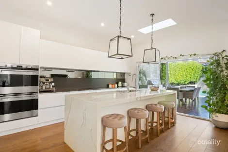 Property photo of 141 Queens Parade East Newport NSW 2106