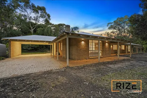 Property photo of 8 Sublime Glade Carramar WA 6031