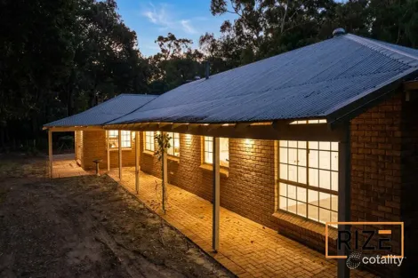 Property photo of 8 Sublime Glade Carramar WA 6031