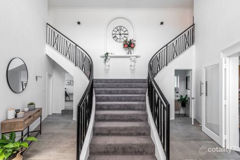 Property photo of 20 Binowee Place Karabar NSW 2620