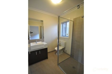 Property photo of 16 Lemon Myrtle Way Craigieburn VIC 3064