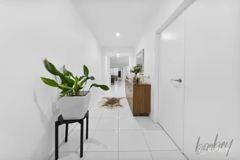 Property photo of 25 Coulthard Crescent Doreen VIC 3754