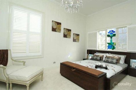 Property photo of 35 Burlington Street East Brisbane QLD 4169