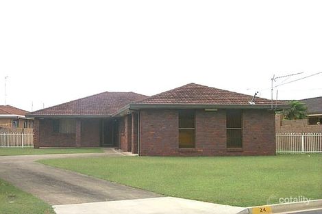 24 Margaroola Ave, Biggera Waters, QLD 4216