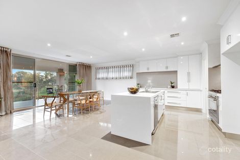 Property photo of 17 Ferrier Close Sandhurst VIC 3977