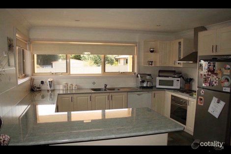 Property photo of 2 Gallipoli Place Orange NSW 2800