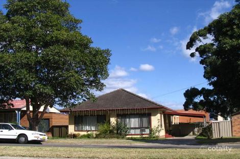 5 Central Ave, Oak Flats, NSW 2529