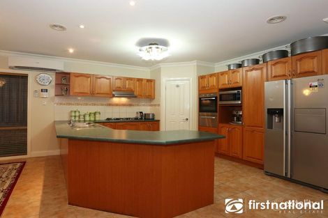 Property photo of 11 Lorikeet Drive Berwick VIC 3806