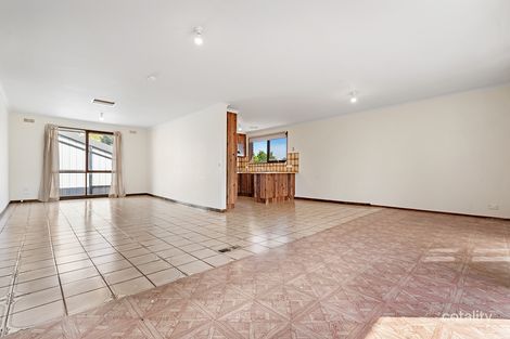 Property photo of 10 Penryn Place Craigieburn VIC 3064
