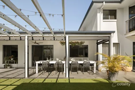 Property photo of 18 Freya Court Newport QLD 4020