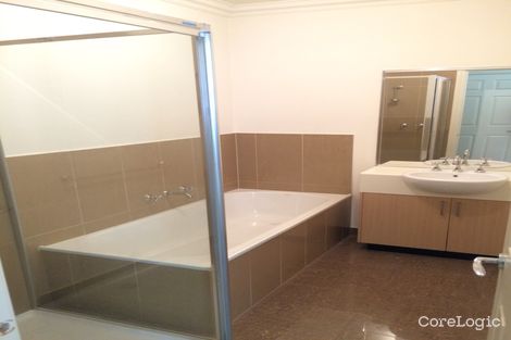 Property photo of 23/5 Delacombe Drive Mill Park VIC 3082