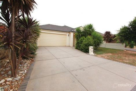 Property photo of 4 Bramall Place Caroline Springs VIC 3023