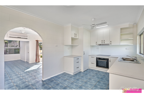 Property photo of 31 Robert Road Bentley Park QLD 4869
