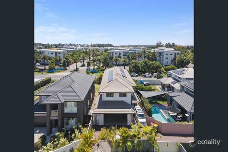 Property photo of 5 Harbour Rise Hope Island QLD 4212