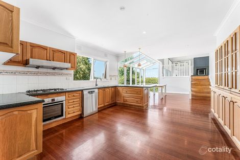Property photo of 11 Craiglea Court Doncaster East VIC 3109