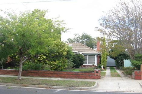 Property photo of 30 Kinlock Avenue Murrumbeena VIC 3163