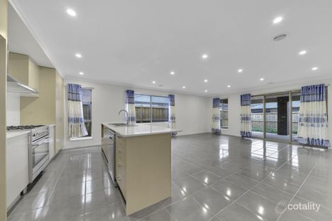 Property photo of 10 Bromley Circuit Thornhill Park VIC 3335