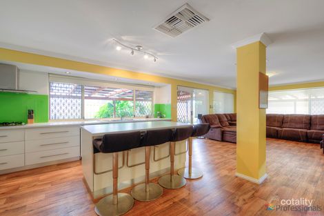 Property photo of 22 Pyrite Court Forrestfield WA 6058