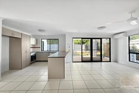 Property photo of 10/1 Lakehead Drive Sippy Downs QLD 4556