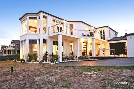 14 Grosvenor Dr, Wandana Heights, VIC 3216