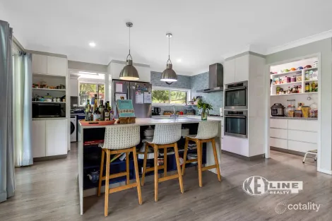 Property photo of 17 Angus Crescent Kureelpa QLD 4560