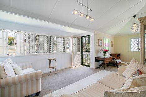 Property photo of 6 Whitehill Road Newtown QLD 4305