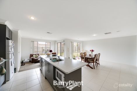 Property photo of 11 Rimfire Avenue Drouin VIC 3818