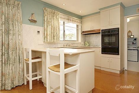 Property photo of 52 Degraves Crescent Wanniassa ACT 2903