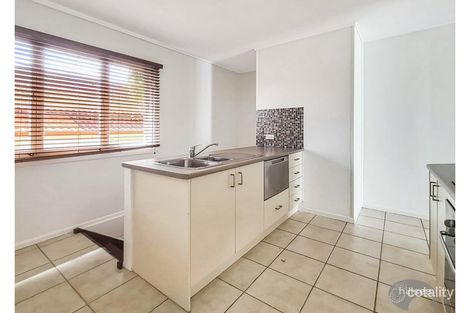 Property photo of 4/18 Oleander Avenue Biggera Waters QLD 4216