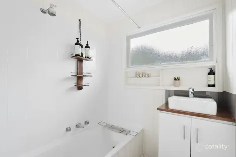 Property photo of 110 Seaford Place Seaford VIC 3198