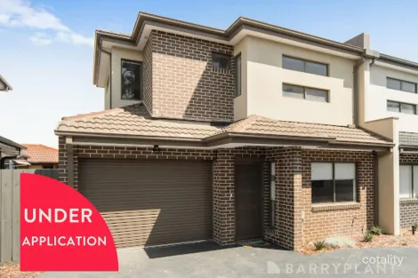 Property photo of 2/2 Cairns Street Rosebud VIC 3939