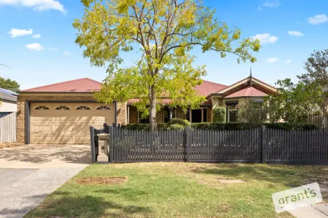 5 Clocktower Ct, Berwick, VIC 3806