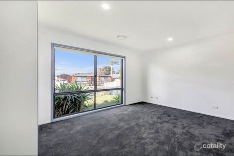 Property photo of 9 Pinnacle Way Hampton Park VIC 3976