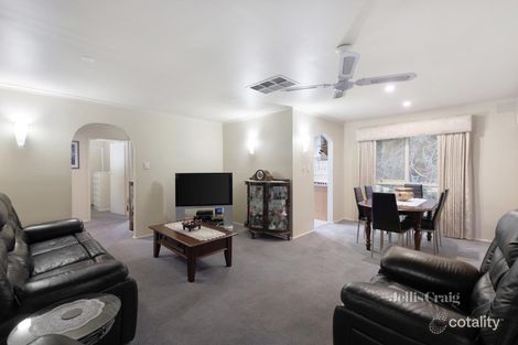 Property photo of 13 Valley Road Research VIC 3095