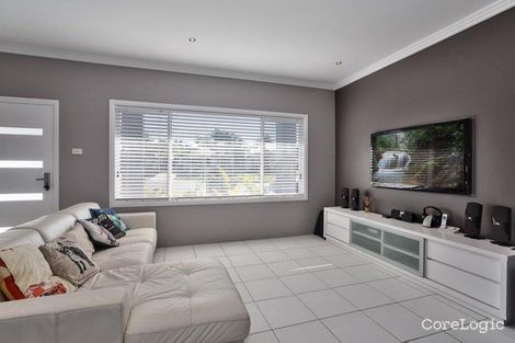 Property photo of 15 Railway Crescent Belmont North NSW 2280