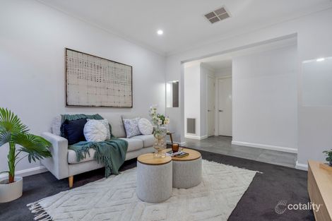 Property photo of 38 Gossia Avenue Craigieburn VIC 3064