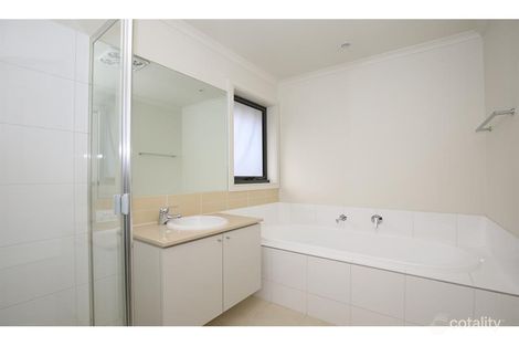 Property photo of 21 Pinehurst Way Heatherton VIC 3202