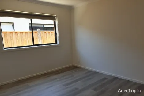 Property photo of 10 Rex Drive Thornhill Park VIC 3335