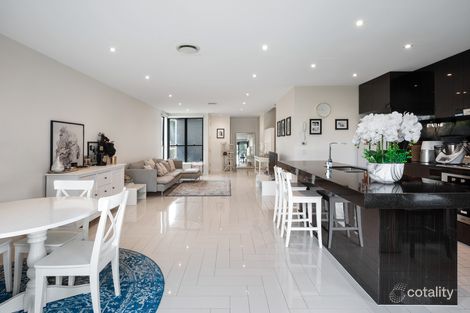 Property photo of 4 Theatre Drive Benowa QLD 4217