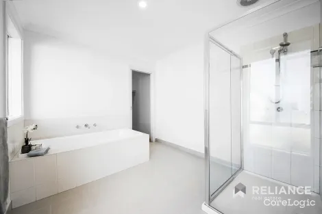 Property photo of 3 Watersedge Cove Point Cook VIC 3030
