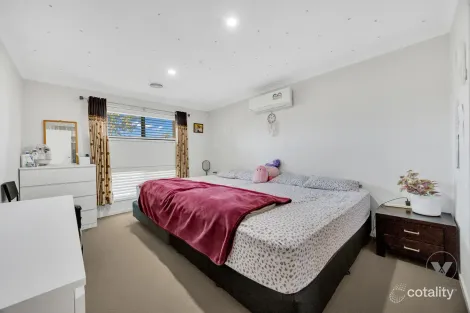 Property photo of 35 Brockwell Crescent Manor Lakes VIC 3024