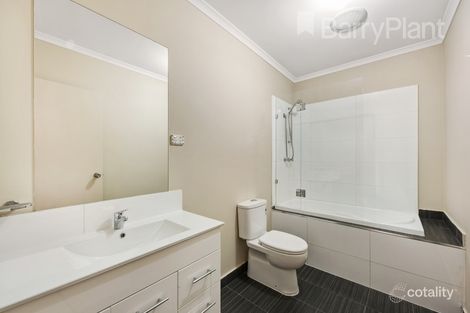 Property photo of 2/22 Golden Avenue Werribee VIC 3030