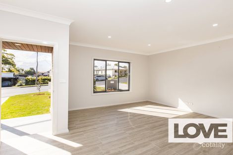 Property photo of 6B Chippindall Street Speers Point NSW 2284